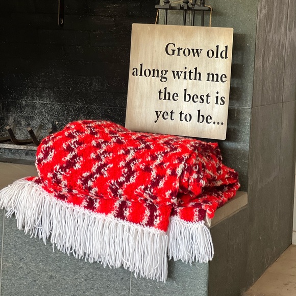 VINTAGE Hand knit large afghan blanket|80x82 - Picture 8 of 9